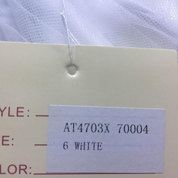 New White Wedding Dress, Small Size 6, Off-the-Shoulder, Mermaid, Corset Lace-up - Picture 15 of 15